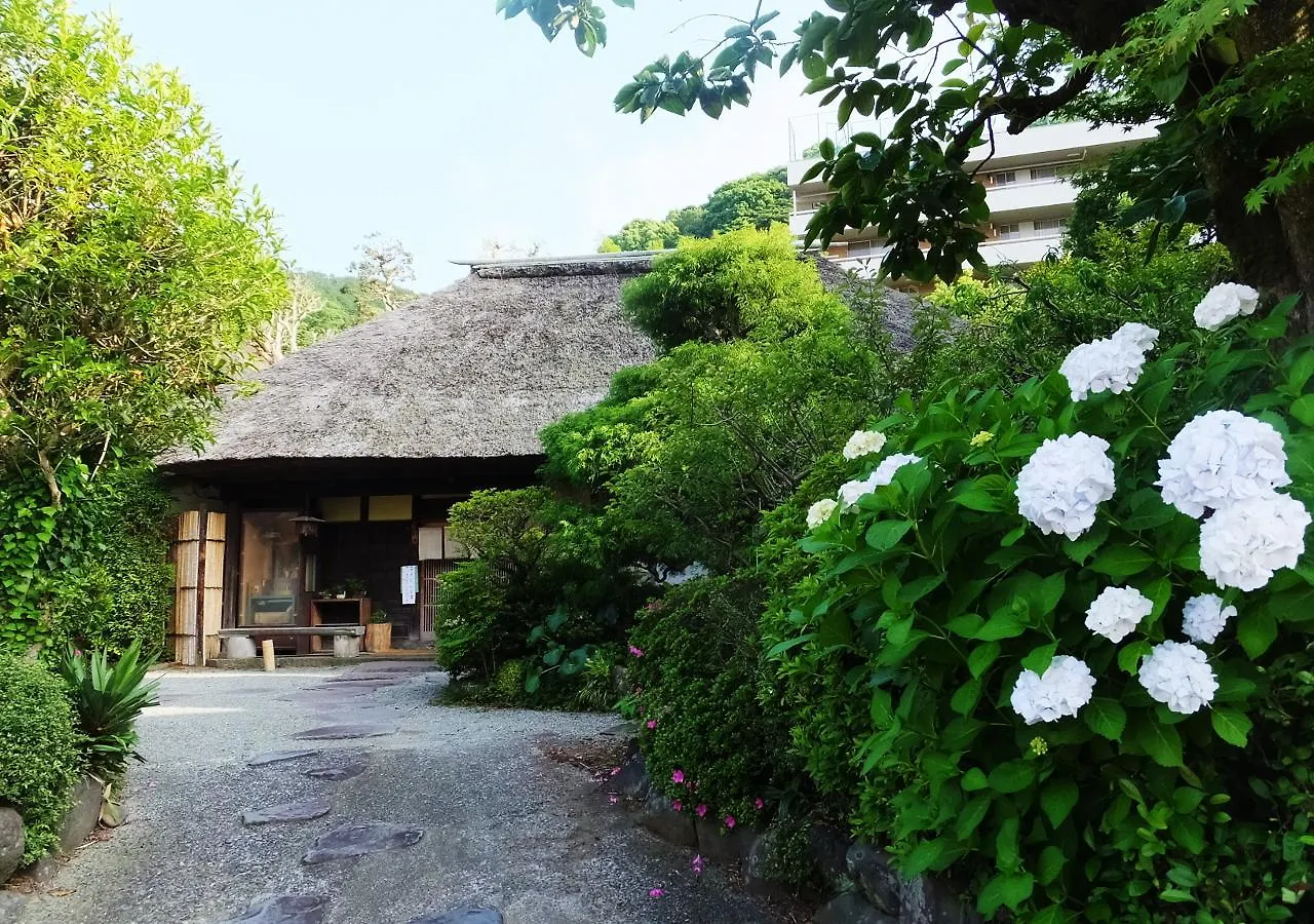 Ryokan Itoen Hotel Shikisai Yugawara